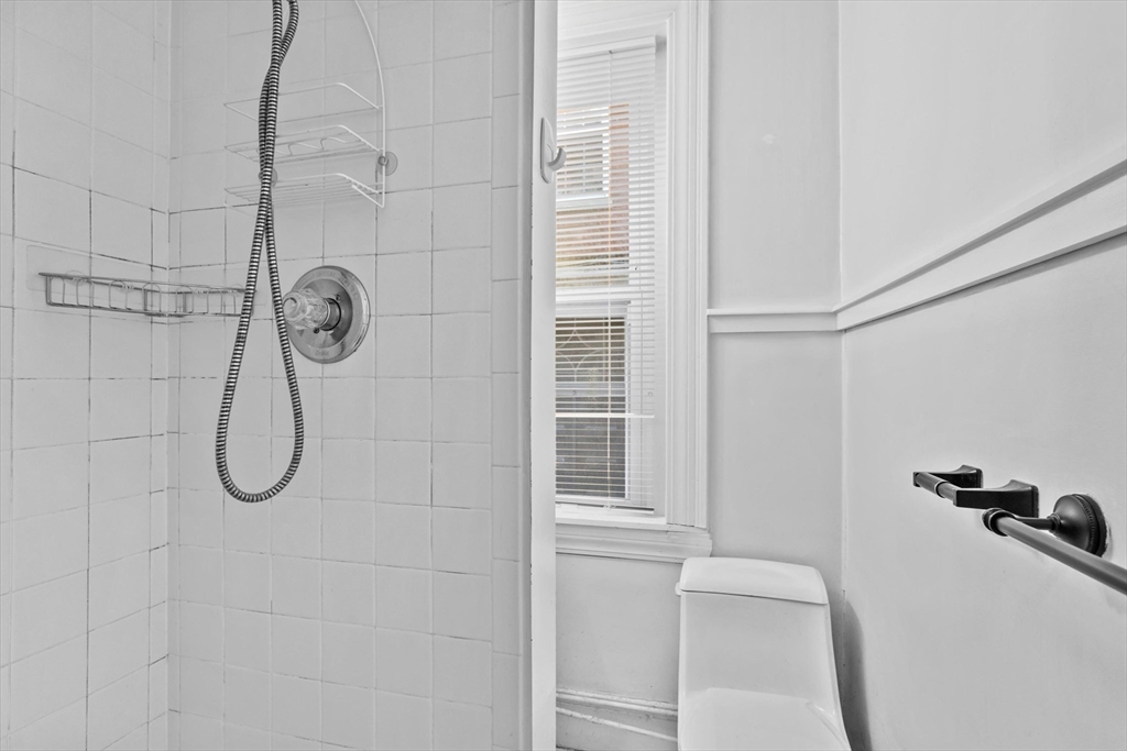 1 bed, 1 bath apartment for rent at 2 Powers Ct Unit 1r, North End — photo 9 of 14