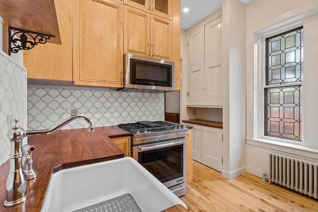 1 bed, 1 bath apartment for rent at 2 Rangeley Rd Unit 1, Winchester — photo 8 of 17