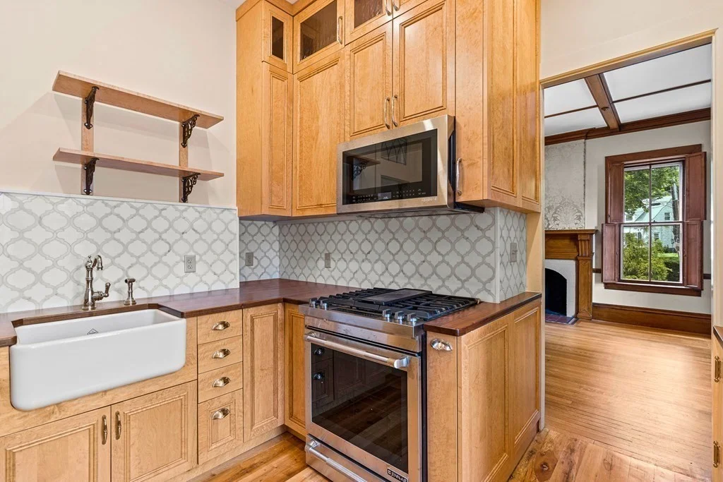1 bed, 1 bath apartment for rent at 2 Rangeley Rd Unit 1, Winchester — photo 2 of 17
