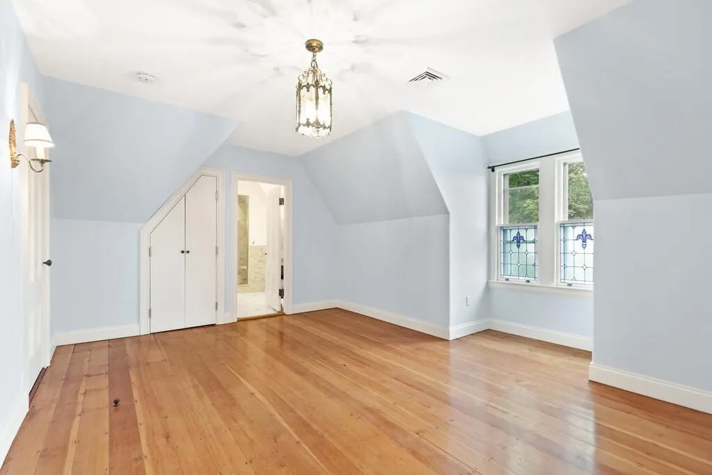 2 bed, 2 bath apartment for rent at 2 Rangeley Rd Unit 2, Winchester — photo 20 of 29