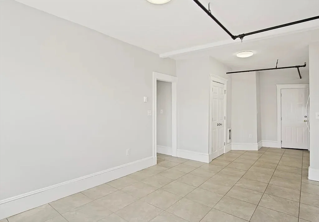 2 bed, 1 bath apartment for rent at 2 Redfield St Unit 2, Dorchester — photo 11 of 14