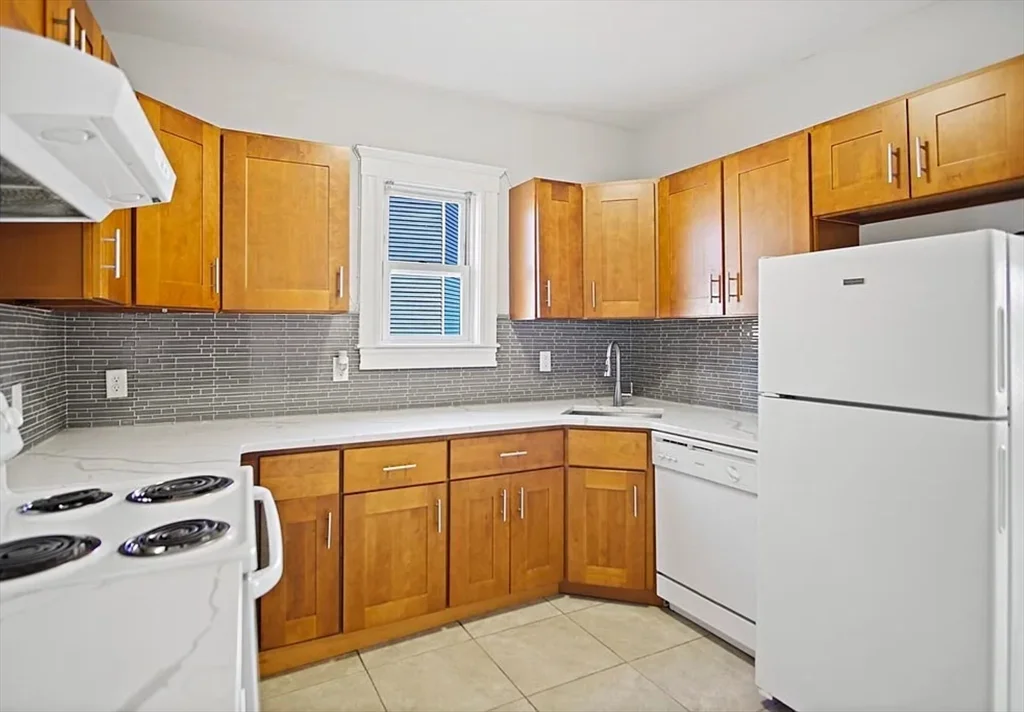 2 bed, 1 bath apartment for rent at 2 Redfield St Unit 2, Dorchester — photo 1 of 14