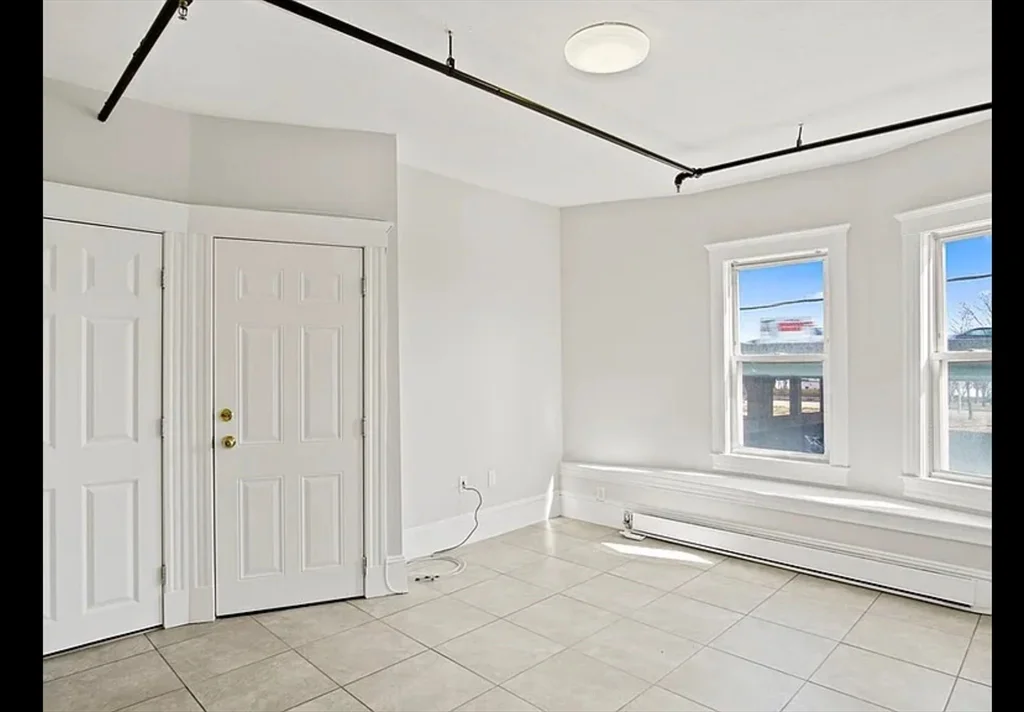 2 bed, 1 bath apartment for rent at 2 Redfield St Unit 2, Dorchester — photo 9 of 14