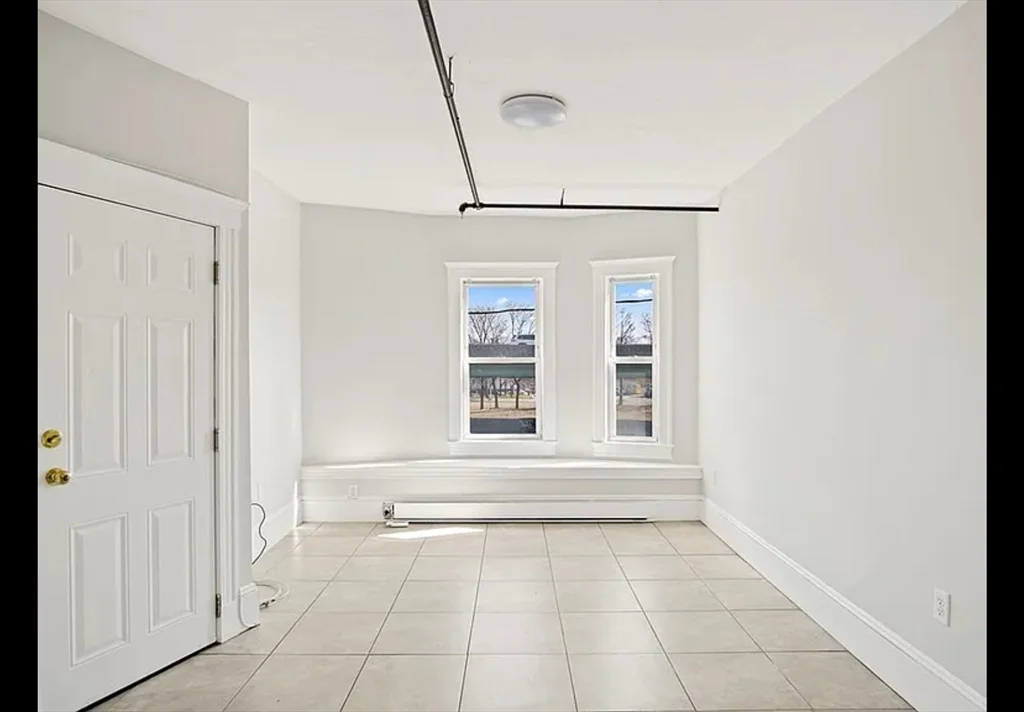 2 bed, 1 bath apartment for rent at 2 Redfield St Unit 2, Dorchester — photo 8 of 14