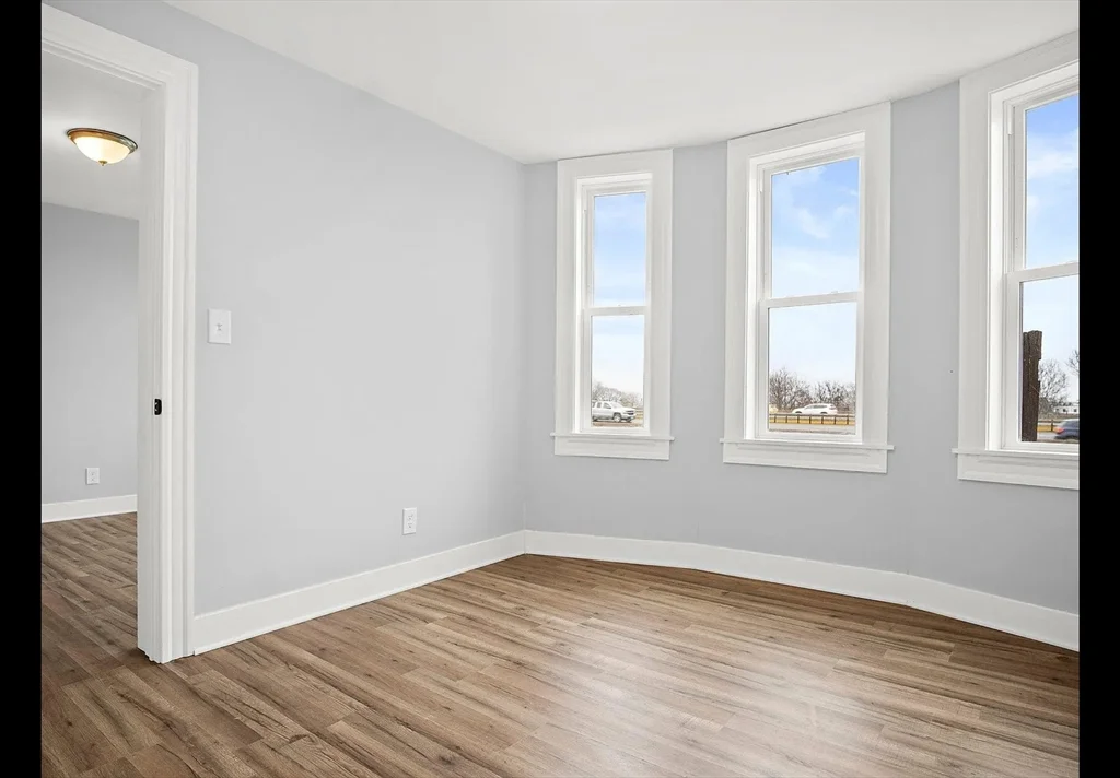 2 bed, 1 bath apartment for rent at 2 Redfield St Unit 3, Dorchester — photo 4 of 11