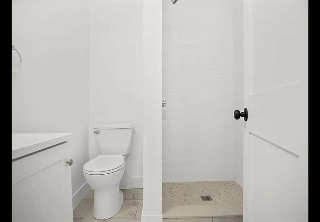 2 bed, 1 bath apartment for rent at 2 Redfield St Unit 3, Dorchester — photo 10 of 11