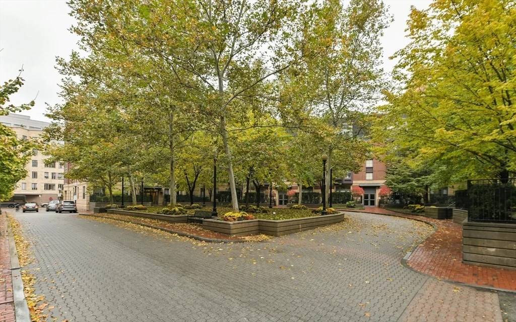 2 bed, 2 bath apartment for rent at 2 Rollins St Unit D-401, South End — photo 17 of 17