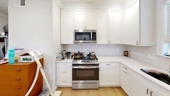 2 bed, 1 bath apartment for rent at 2 Rossmore Rd Unit 2, Jamaica Plain — photo 2 of 12