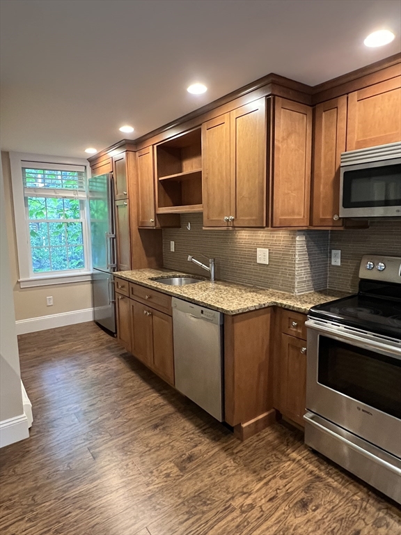 2 bed, 1 bath apartment for rent at 2 Cedar St Unit 2, Back Bay — photo 2 of 12