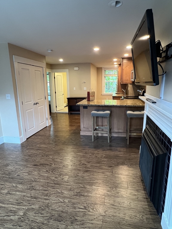 2 bed, 1 bath apartment for rent at 2 Cedar St Unit 2, Back Bay — photo 3 of 12