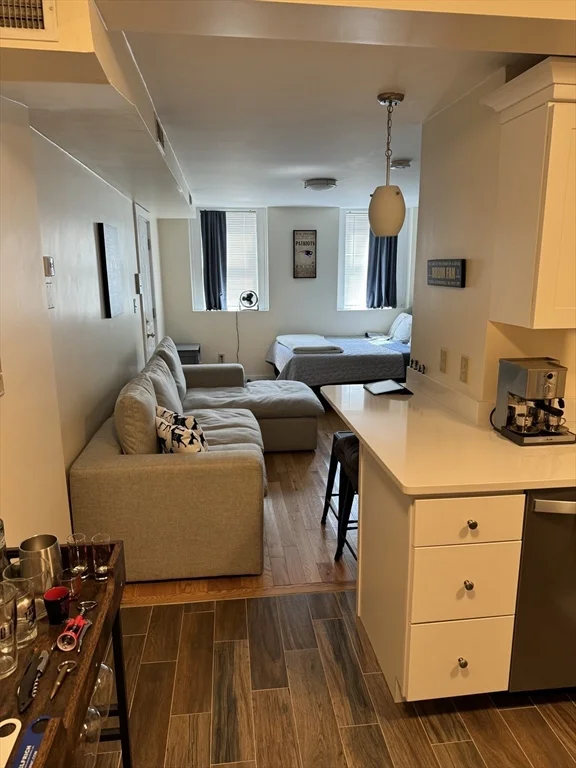 Studio bed, 1 bath apartment for rent at 2 Sackville St Unit 1, Charlestown — photo 2 of 8