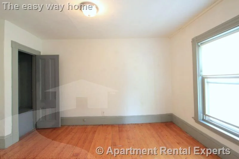 1 bed, 1 bath apartment for rent at 2 Sanger St Unit 5, Magoun Square — photo 3 of 11