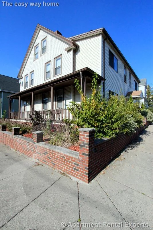 1 bed, 1 bath apartment for rent at 2 Sanger St Unit 5, Magoun Square — photo 11 of 11