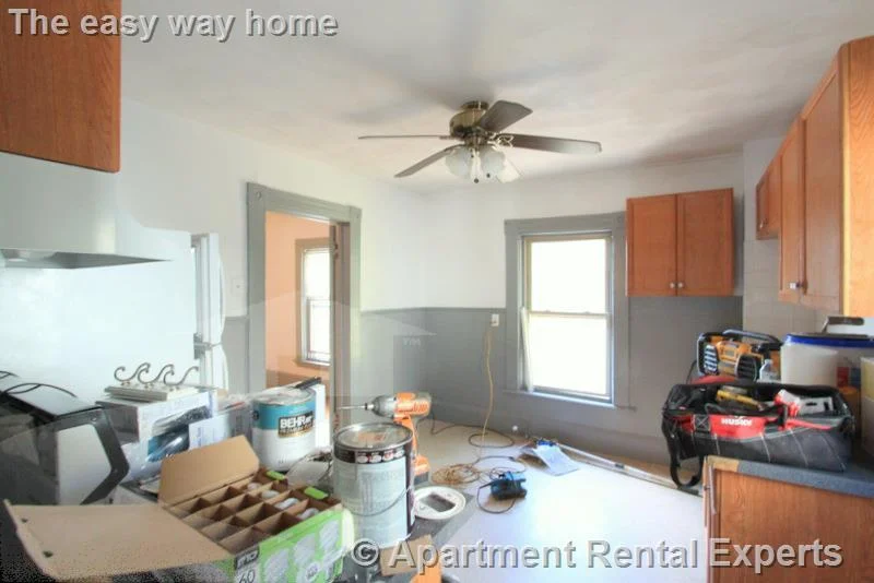 1 bed, 1 bath apartment for rent at 2 Sanger St Unit 5, Magoun Square — photo 2 of 11