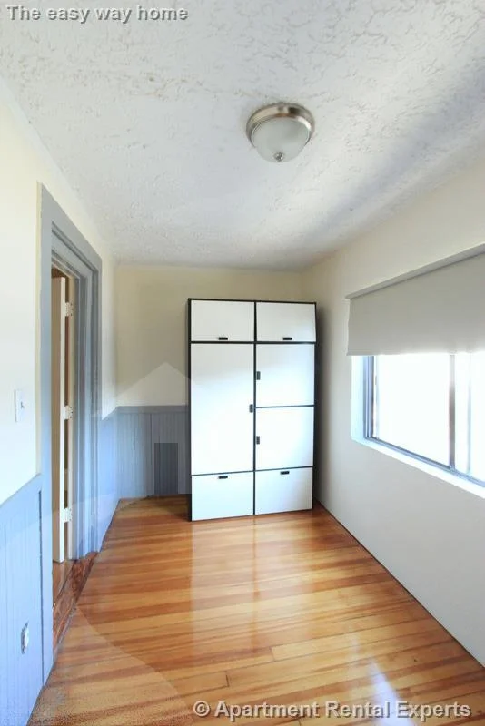 1 bed, 1 bath apartment for rent at 2 Sanger St Unit 5, Magoun Square — photo 9 of 11