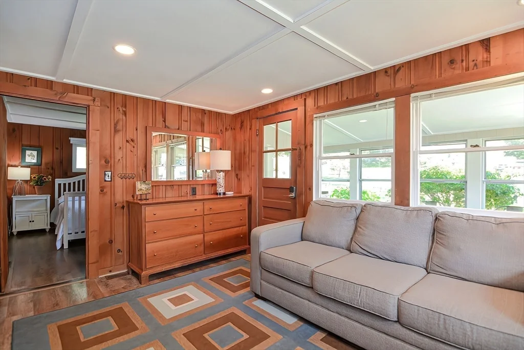 2 bed, 1 bath apartment for rent at 2 Saratoga Ct Unit Winter, Rockport — photo 8 of 22