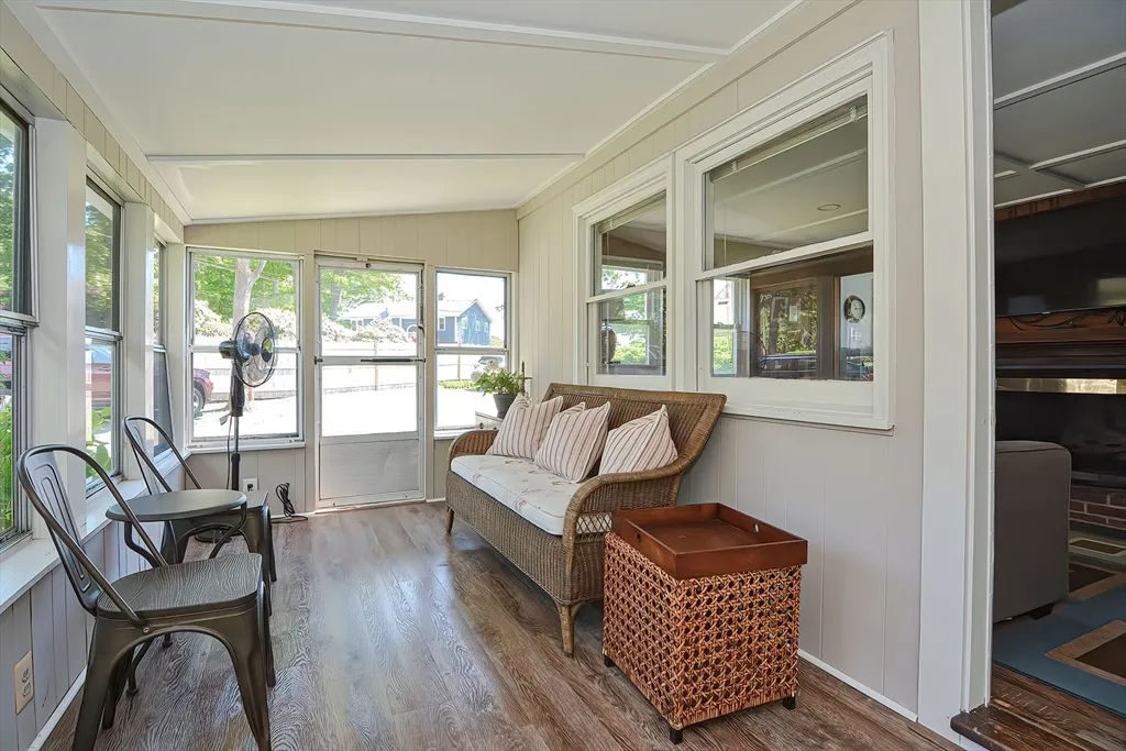 2 bed, 1 bath apartment for rent at 2 Saratoga, Long Beach — photo 18 of 27