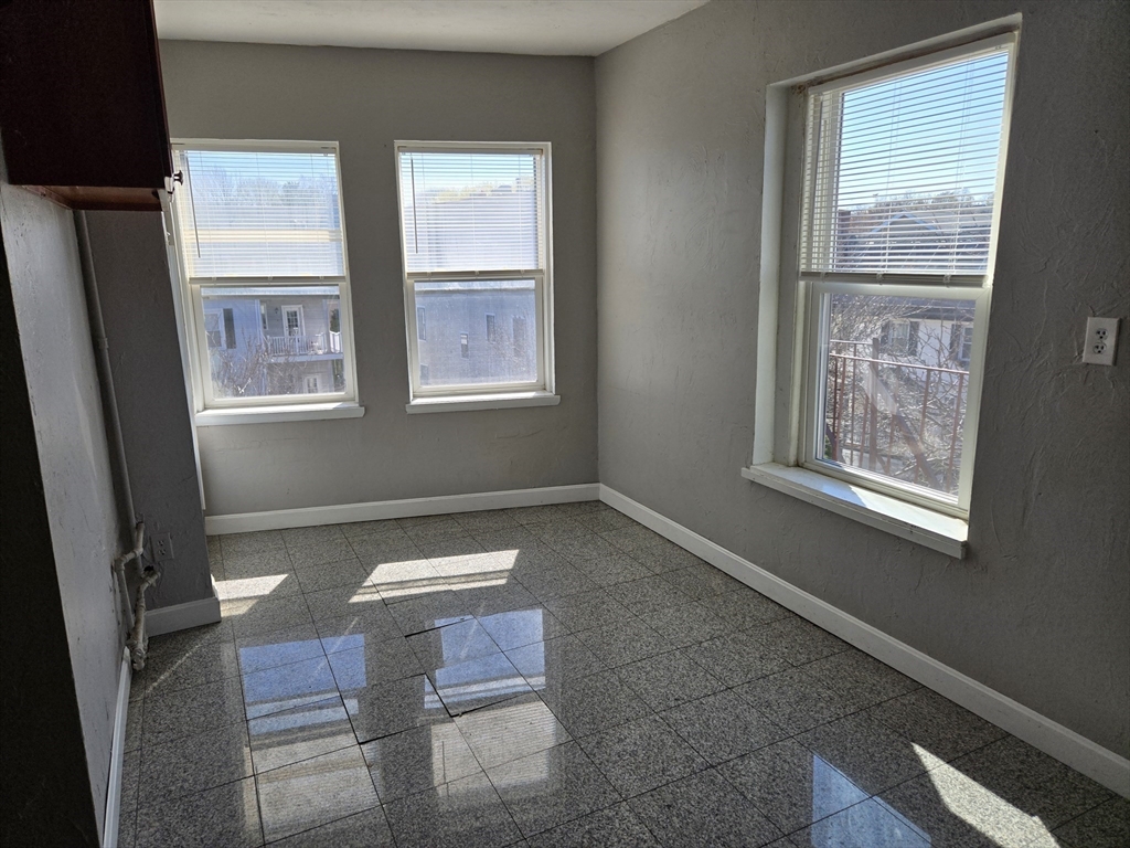 2 bed, 1 bath apartment for rent at 2 Saxton St Unit 2, Dorchester — photo 3 of 18