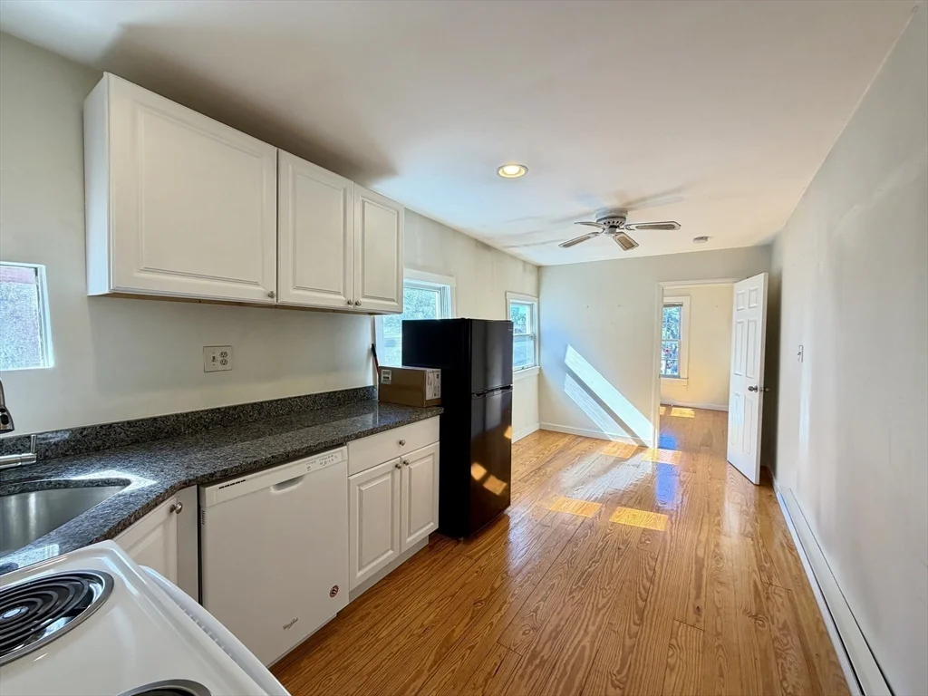 1 bed, 1 bath apartment for rent at 2 School St Unit 2, Charlestown