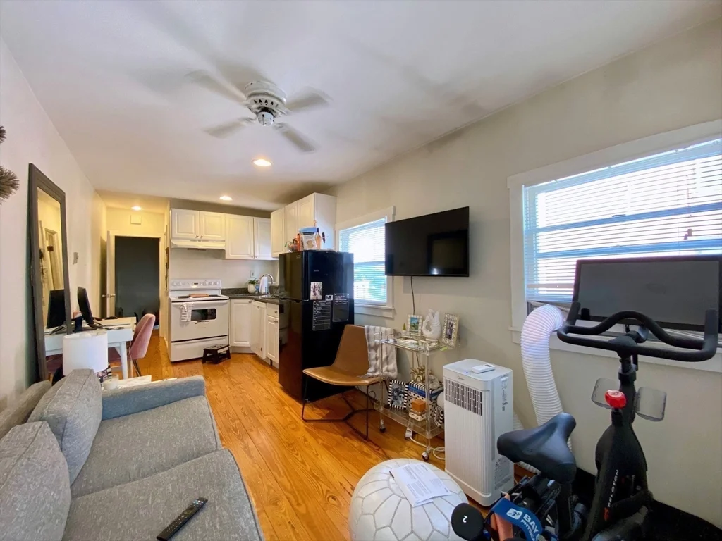 1 bed, 1 bath apartment for rent at 2 School St Unit 2, Charlestown — photo 7 of 9