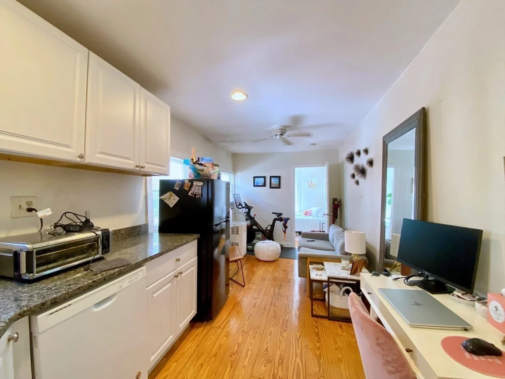 1 bed, 1 bath apartment for rent at 2 School St Unit 2, Charlestown — photo 8 of 9