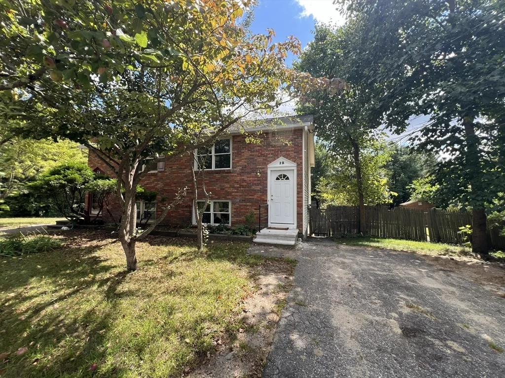 2 bed, 1 bath apartment for rent at 2 Scotia Dr Unit B, Pepperell — photo 2 of 19