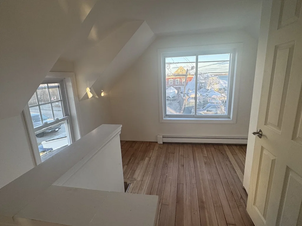 3 bed, 2 bath apartment for rent at 2 Sea Ave Unit 1, Quincy — photo 23 of 32