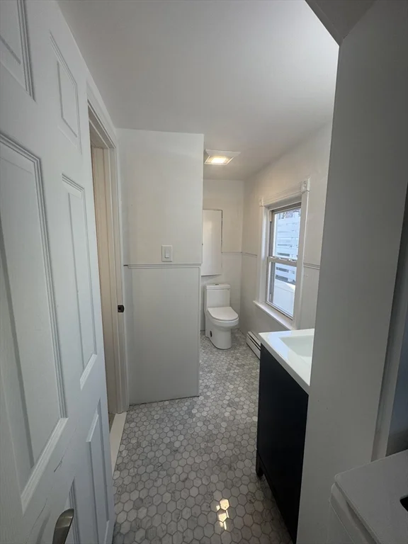 3 bed, 2 bath apartment for rent at 2 Sea Ave Unit 1, Quincy — photo 14 of 32