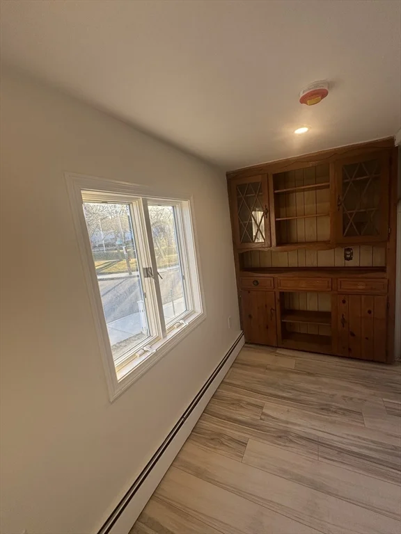 3 bed, 2 bath apartment for rent at 2 Sea Ave Unit 1, Quincy — photo 19 of 32