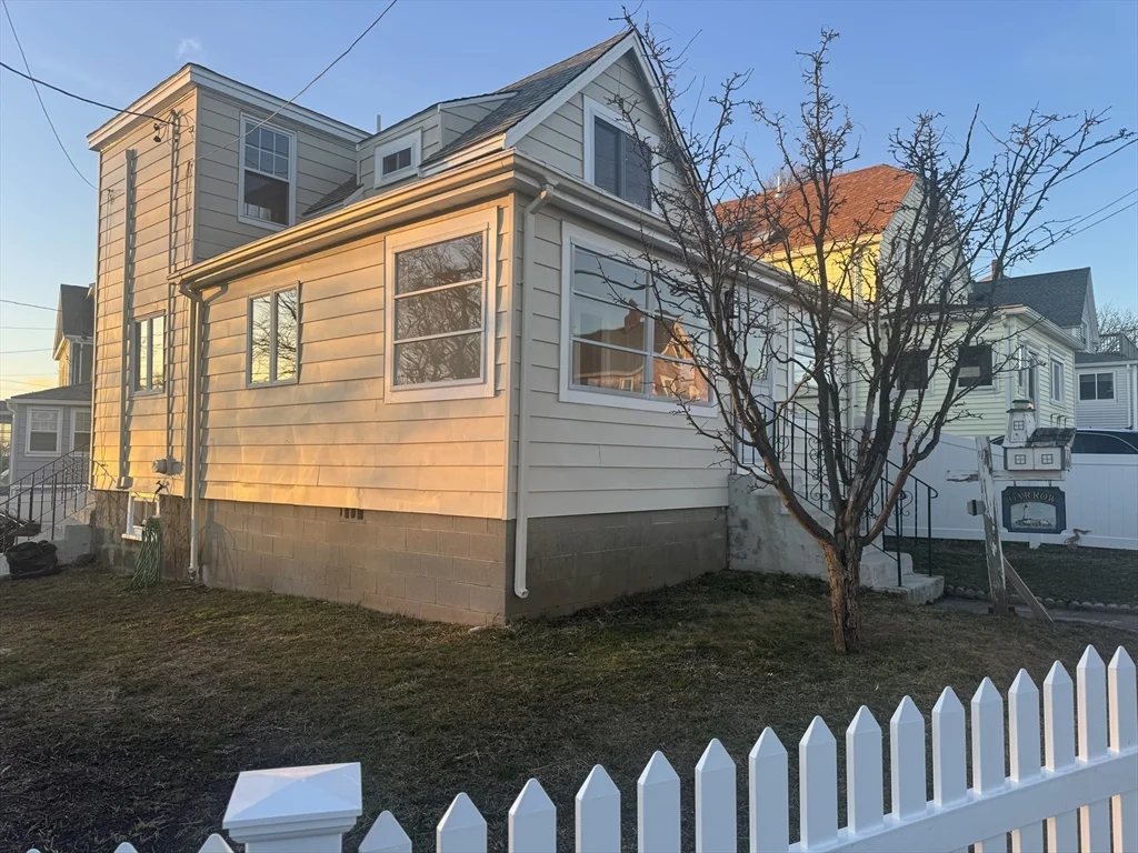 3 bed, 2 bath apartment for rent at 2 Sea Ave Unit 1, Quincy — photo 2 of 32