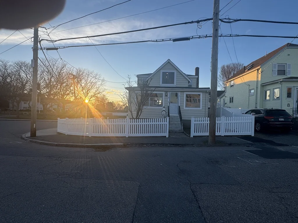 3 bed, 2 bath apartment for rent at 2 Sea Ave Unit 1, Quincy — photo 3 of 32