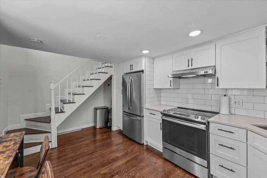 1 bed, 1 bath apartment for rent at 2 Seminary St Unit 2, Charlestown — photo 4 of 12