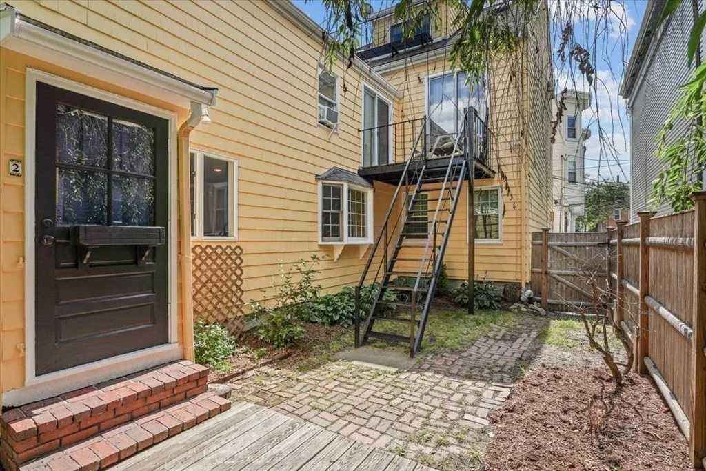1 bed, 1 bath apartment for rent at 2 Seminary St Unit 2, Charlestown — photo 10 of 12