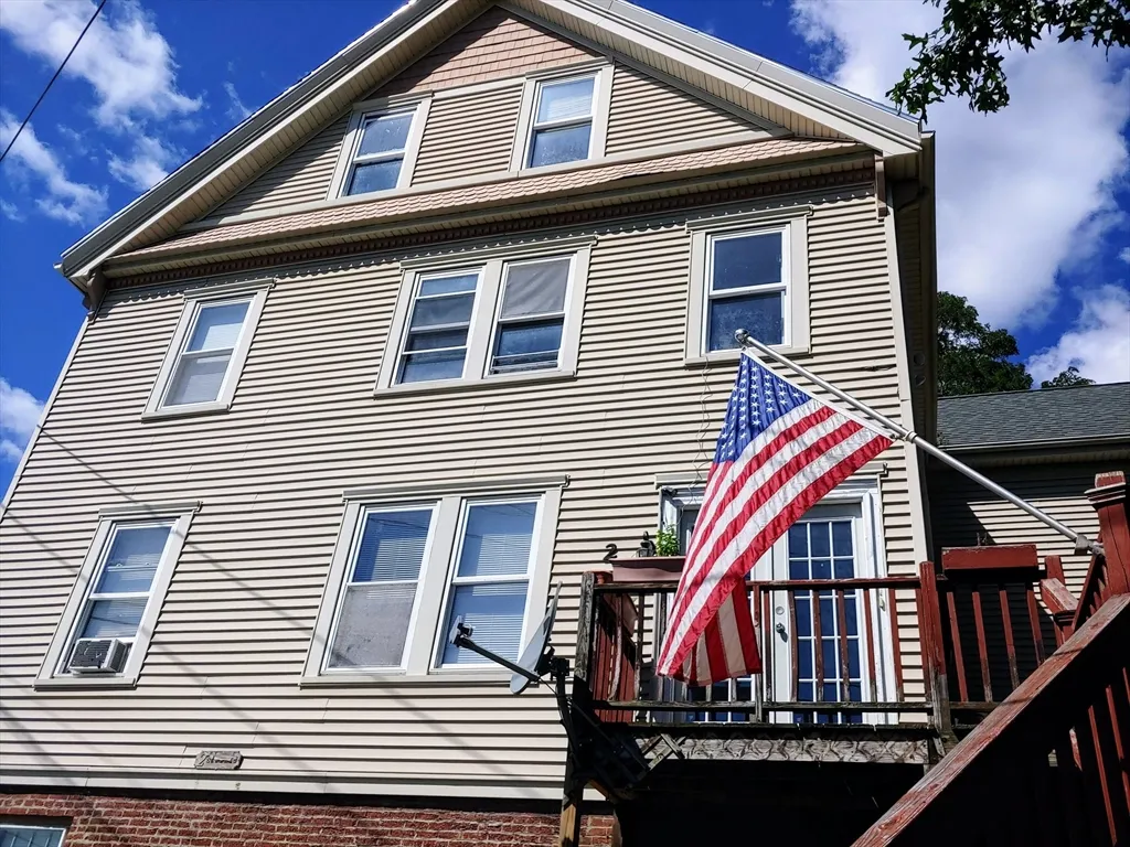 4 bed, 1 bath apartment for rent at 2 Shawmut Ave Unit 2, East Marlborough