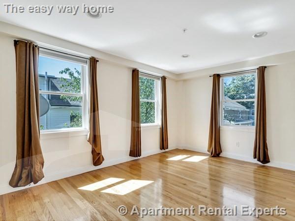 3 bed, 2 bath apartment for rent at 2 Sherman Ct Unit 2, Winter Hill — photo 11 of 27