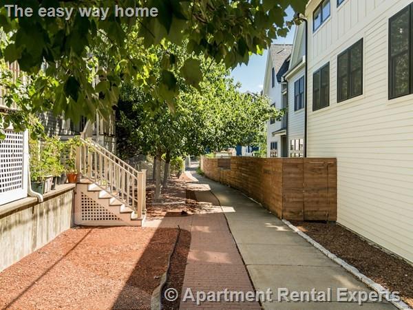 3 bed, 2 bath apartment for rent at 2 Sherman Ct Unit 2, Winter Hill — photo 3 of 27