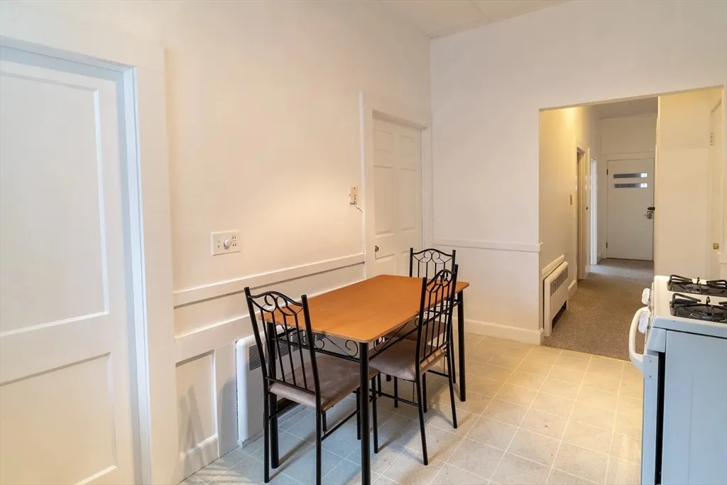 3 bed, 1 bath apartment for rent at 2 Sherman St Unit 1, Neighborhood Nine — photo 2 of 14