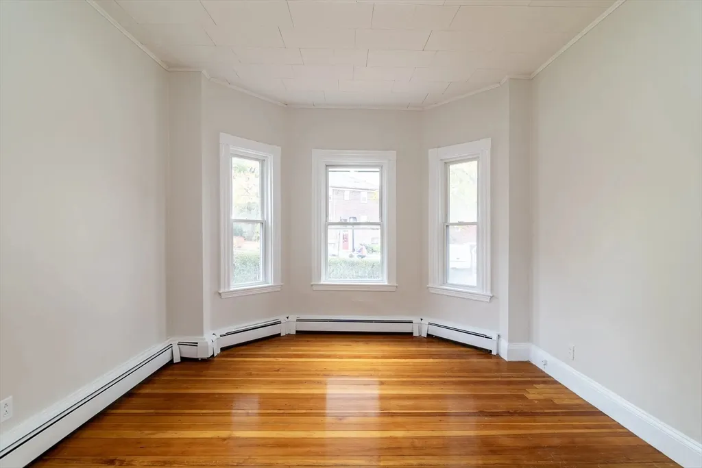 3 bed, 1 bath apartment for rent at 2 Sherman St Unit 1, Neighborhood Nine — photo 10 of 14