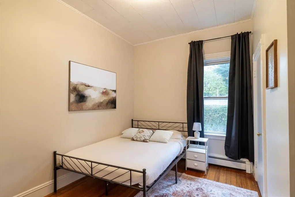 3 bed, 1 bath apartment for rent at 2 Sherman St Unit 1, Neighborhood Nine — photo 7 of 14