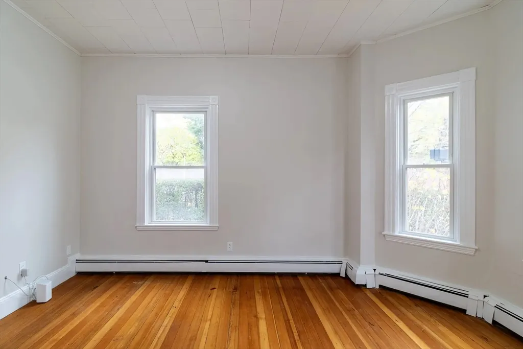 3 bed, 1 bath apartment for rent at 2 Sherman St Unit 1, Neighborhood Nine — photo 11 of 14