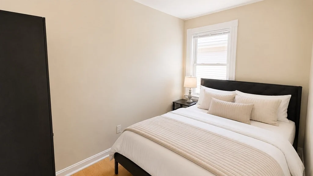 3 bed, 1 bath apartment for rent at 2 Sherman St Unit a-3, Neighborhood Nine — photo 4 of 9