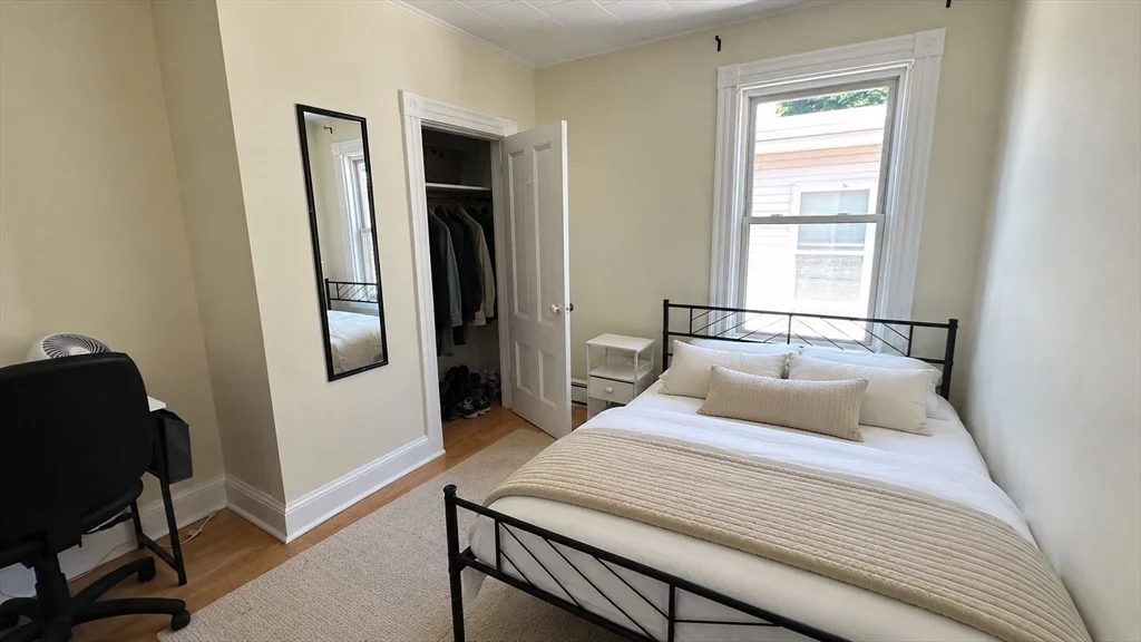 3 bed, 1 bath apartment for rent at 2 Sherman St Unit a-3, Neighborhood Nine — photo 5 of 9