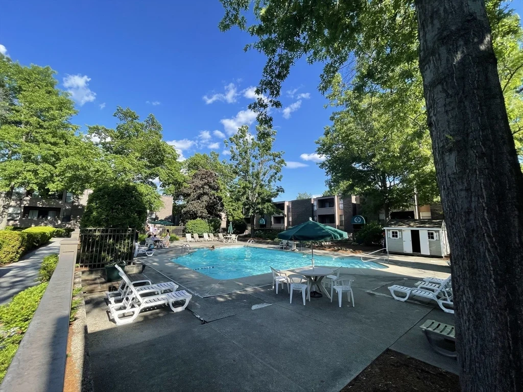 2 bed, 1 bath apartment for rent at 2 Shrewsbury Green Dr Unit I, Shrewsbury — photo 31 of 37