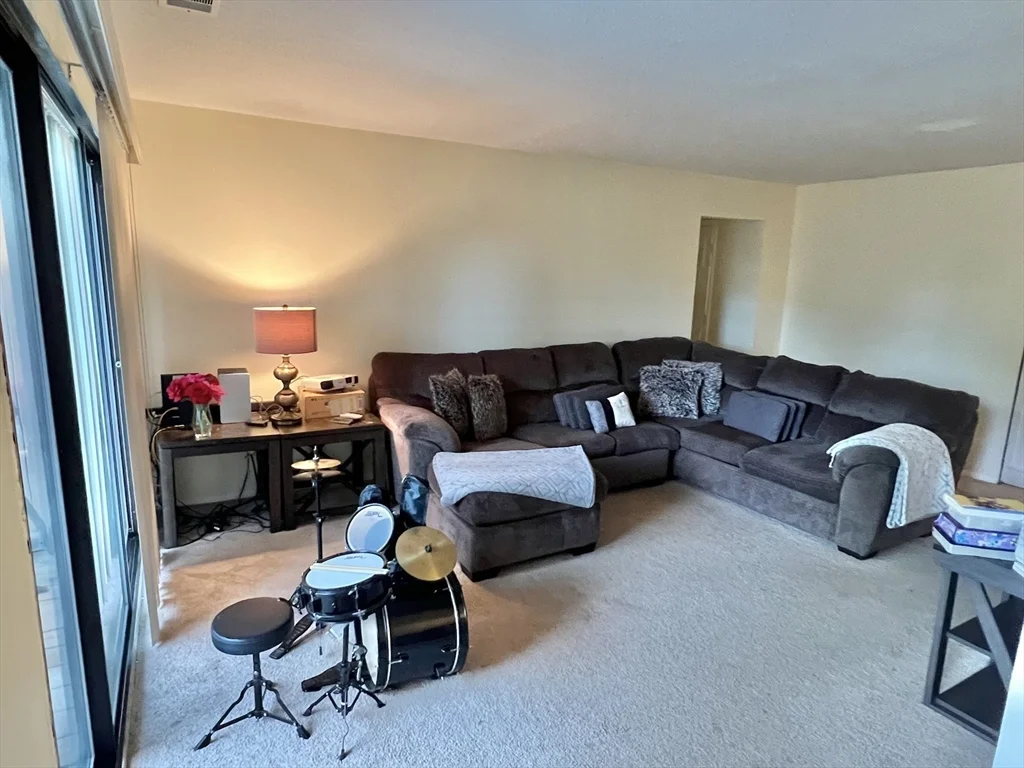 2 bed, 1 bath apartment for rent at 2 Shrewsbury Green Dr Unit I, Shrewsbury — photo 14 of 37