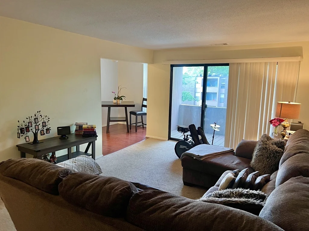2 bed, 1 bath apartment for rent at 2 Shrewsbury Green Dr Unit I, Shrewsbury — photo 13 of 37