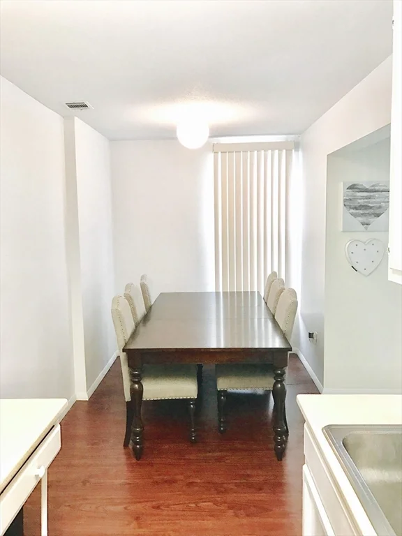 2 bed, 1 bath apartment for rent at 2 Shrewsbury Green Dr Unit I, Shrewsbury — photo 10 of 37