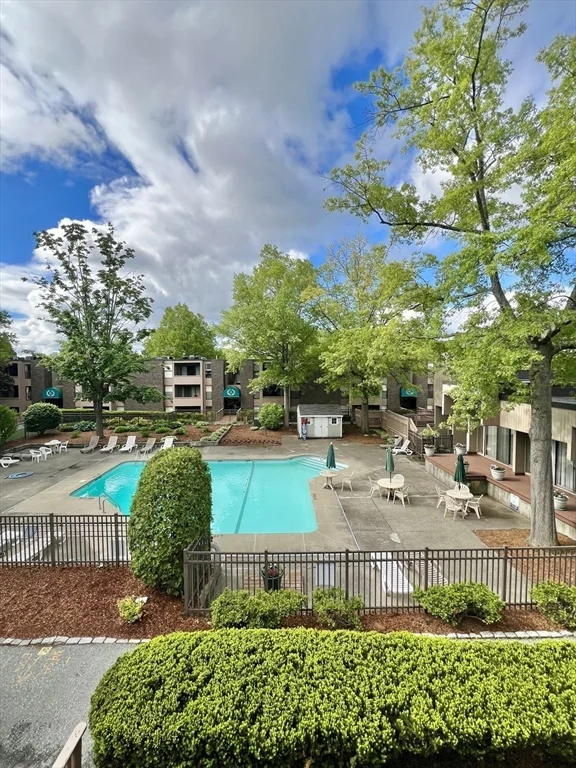 2 bed, 1 bath apartment for rent at 2 Shrewsbury Green Dr Unit I, Shrewsbury — photo 34 of 37