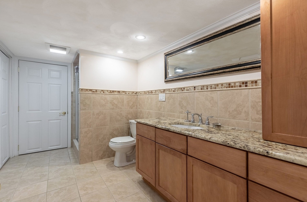 4 bed, 3 bath apartment for rent at 2 Sigmund St, Lynnfield — photo 26 of 29