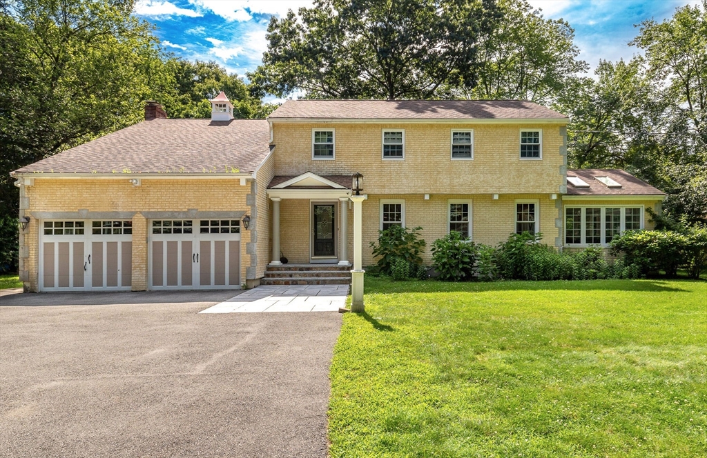 4 bed, 3 bath apartment for rent at 2 Sigmund St, Lynnfield
