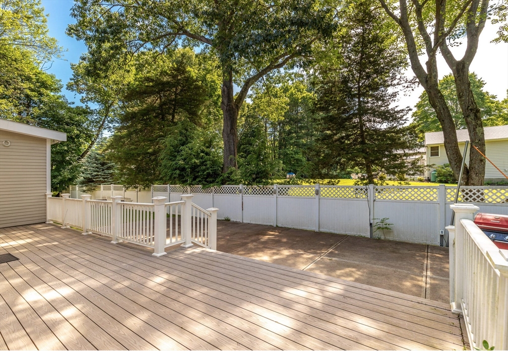 4 bed, 3 bath apartment for rent at 2 Sigmund St, Lynnfield — photo 27 of 29